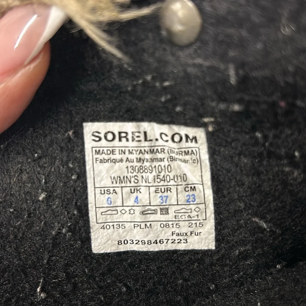 Womens Tall waterproof sorel boots with fur Black and Tan size 6 - Picture 5 of 5